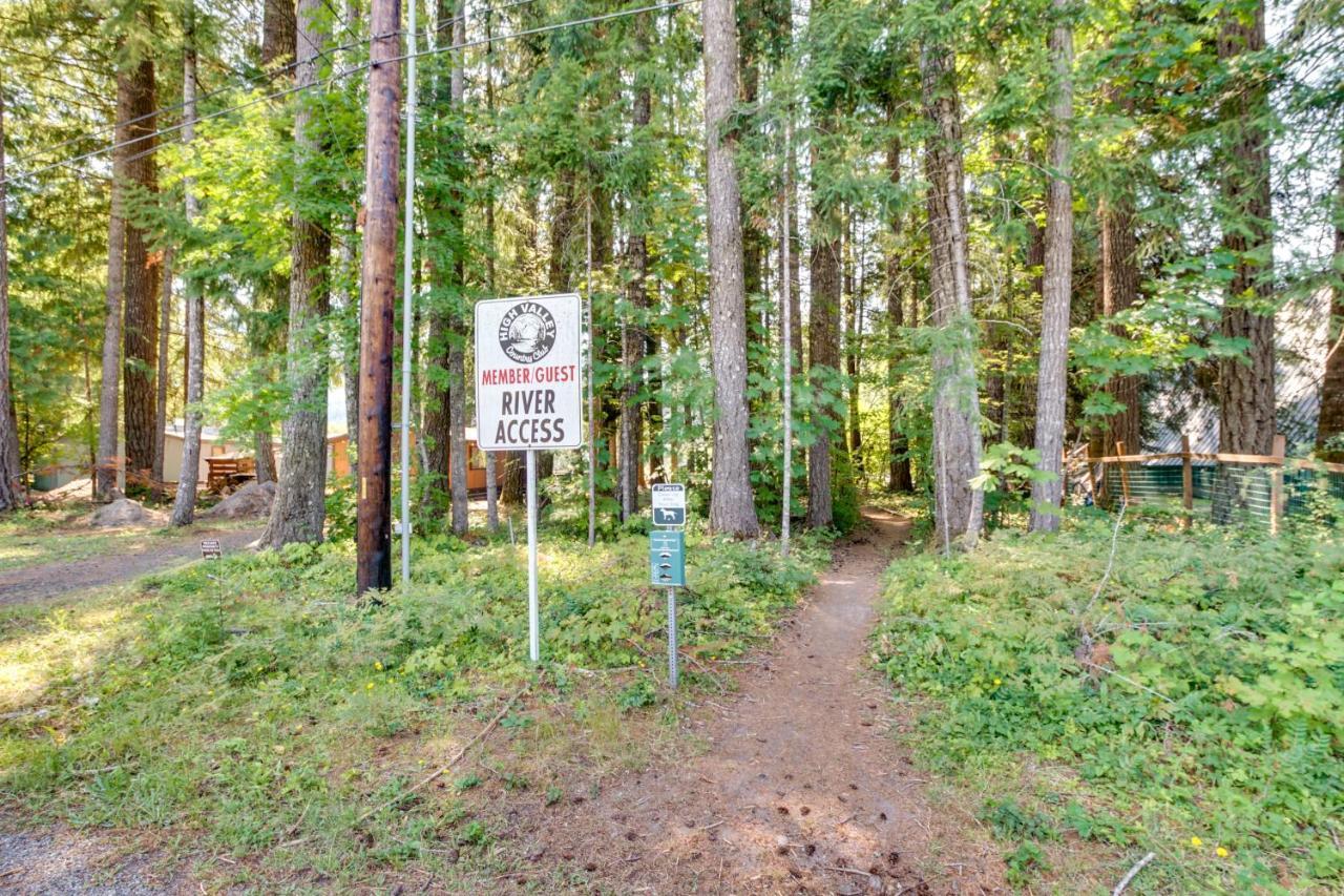 Riverfront Home With Deck, Near Mount Rainier! แพ็ควูด ภายนอก รูปภาพ