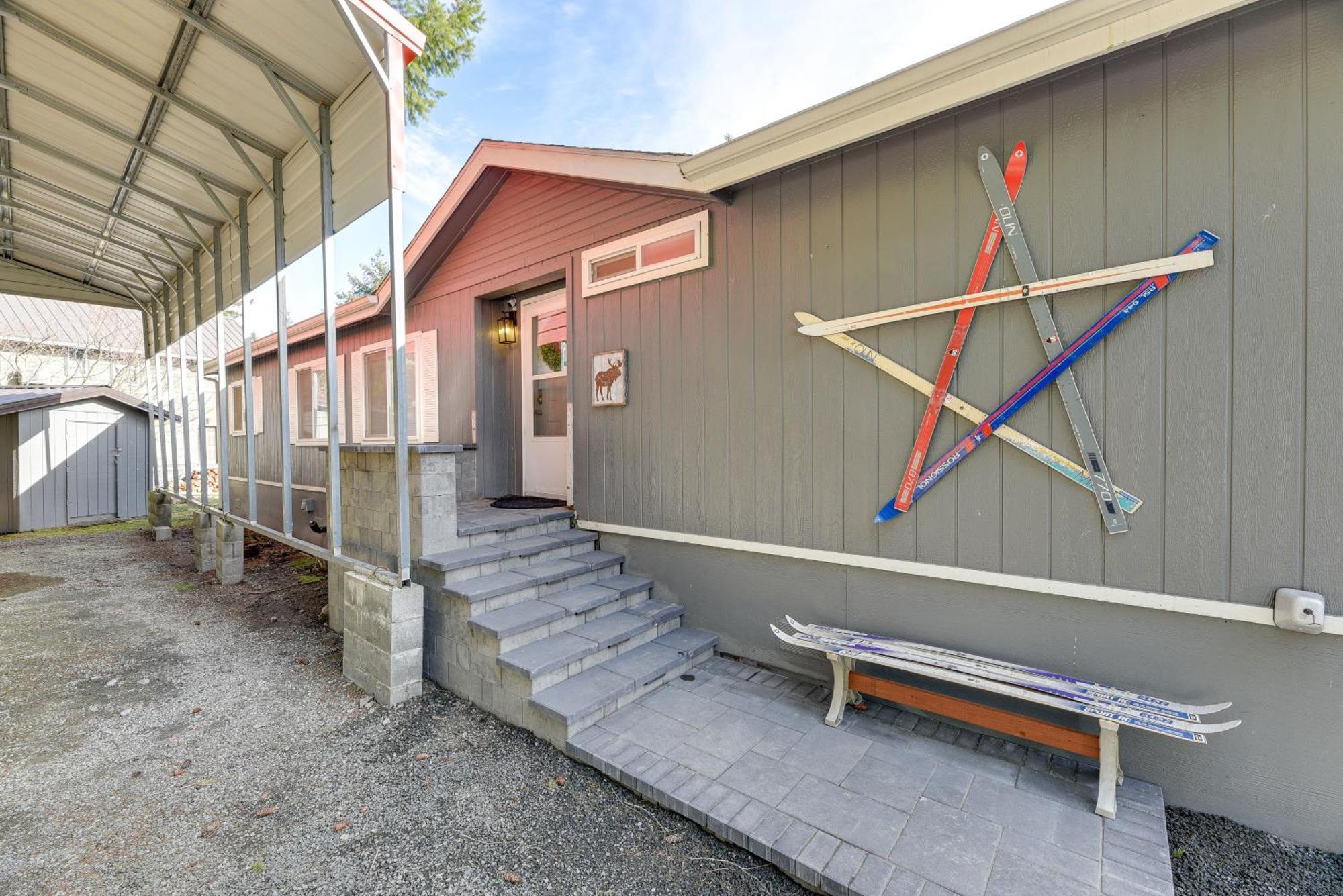 Riverfront Home With Deck, Near Mount Rainier! แพ็ควูด ภายนอก รูปภาพ